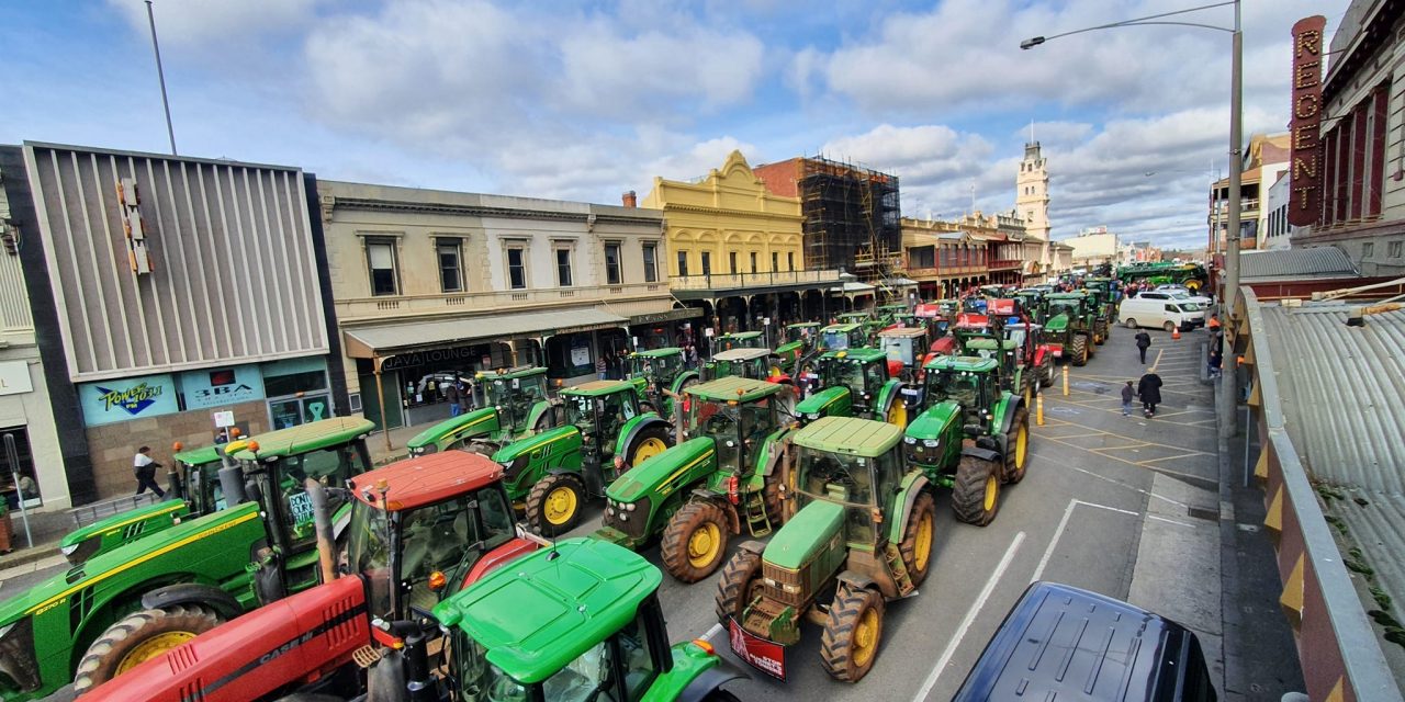 AusNet Protest Blocks Ballarat Streets