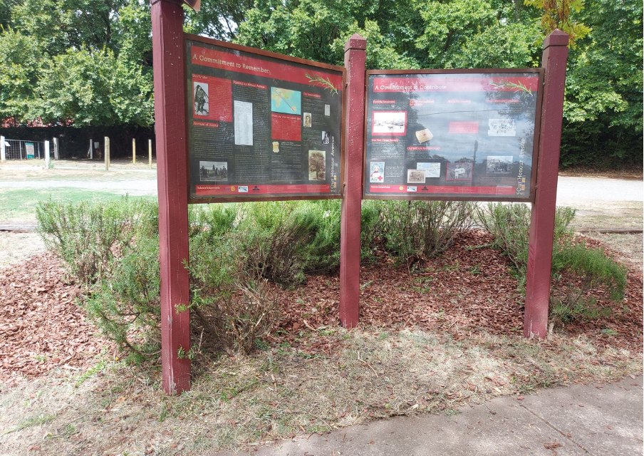 Heritage Sign Upgraded at Daylesford Station