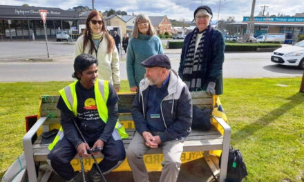 Neil Para Welcomed to Daylesford on His Marathon Walk to Sydney