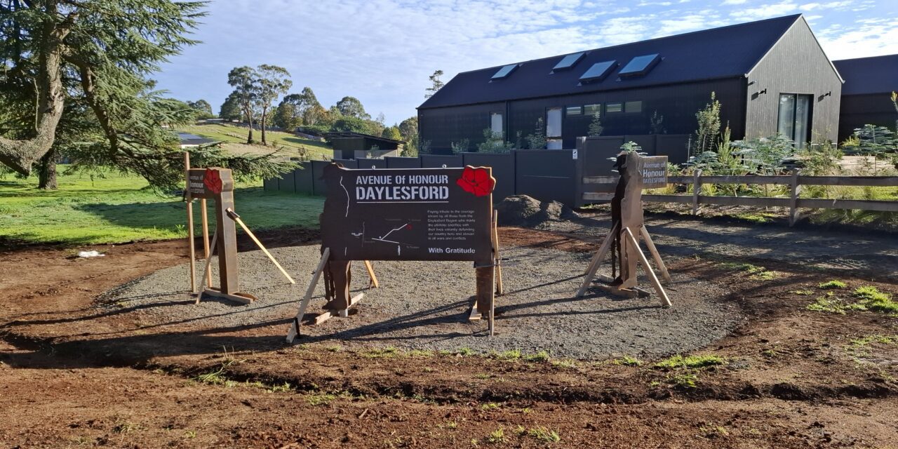 New Avenue of Honour Sign Unveiled