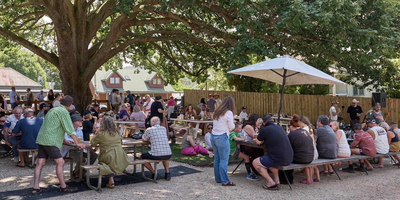 Blackwood Hotel brings community together this Anzac Day